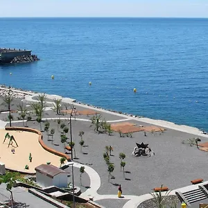 Un Lujoso Duplex En En Primera Linea De Playa Y Con Parking Propio , Radazul España