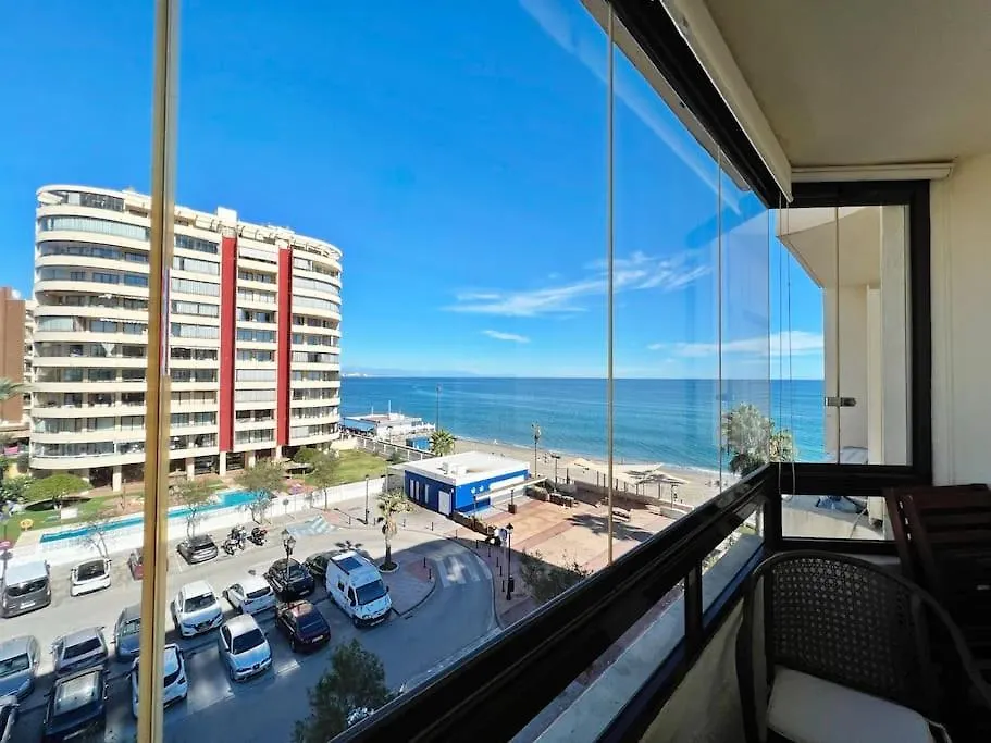 Primera Linea De Playa Con Vistas Al Mar Fuengirola